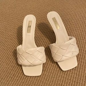 Size 9 braided white heals